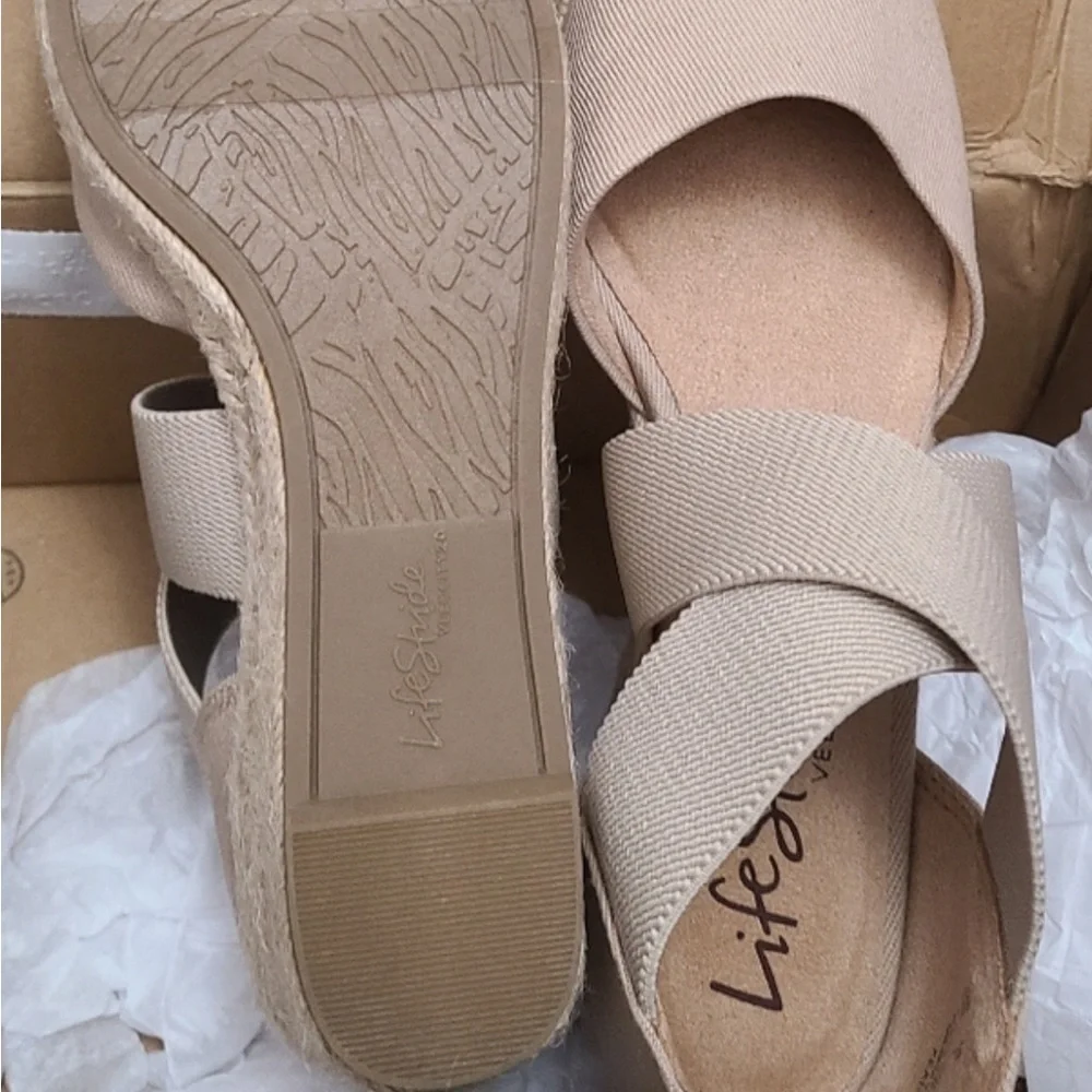 Lifestride wedges.